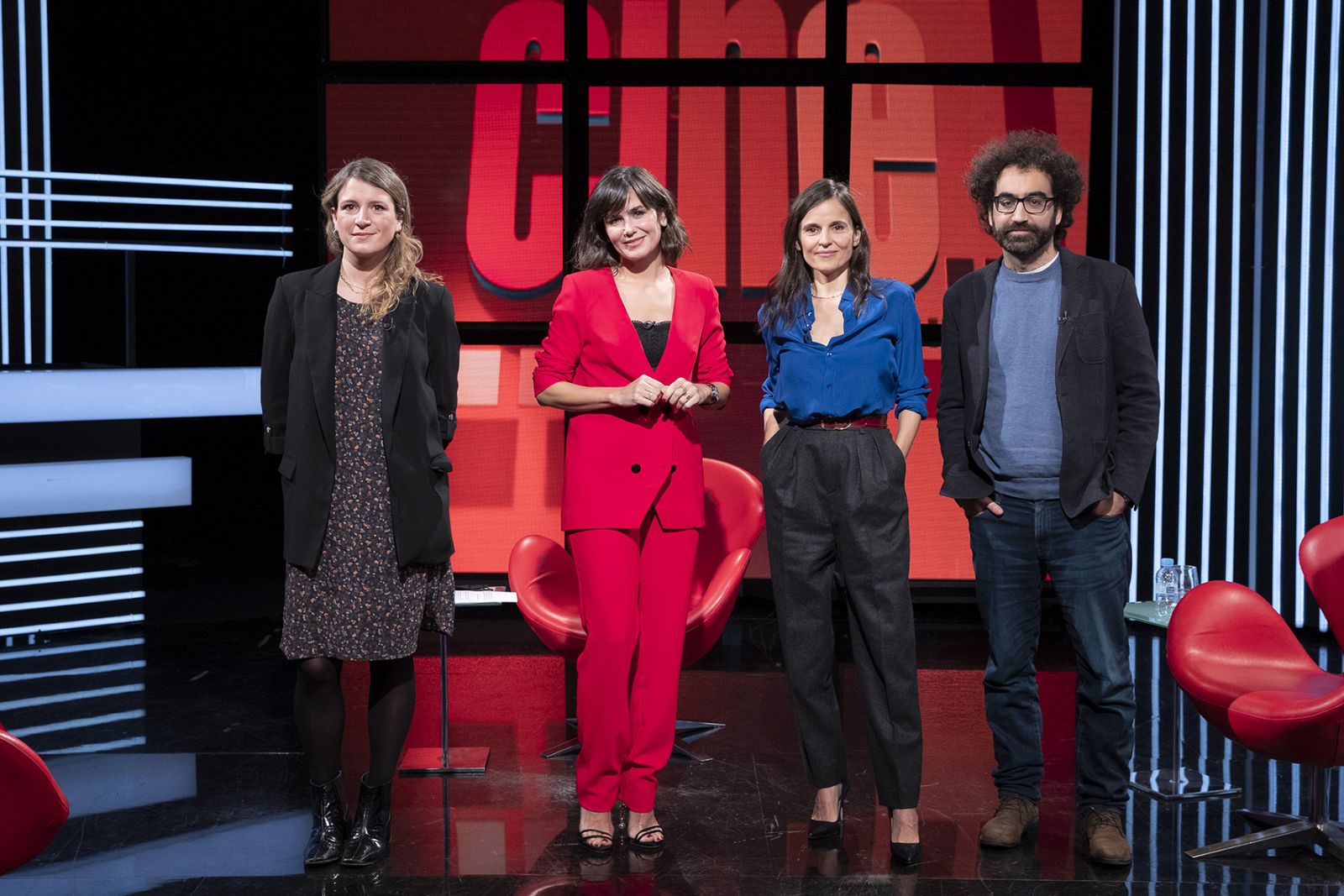 Elena S Sánchez, con los invitados de la semana