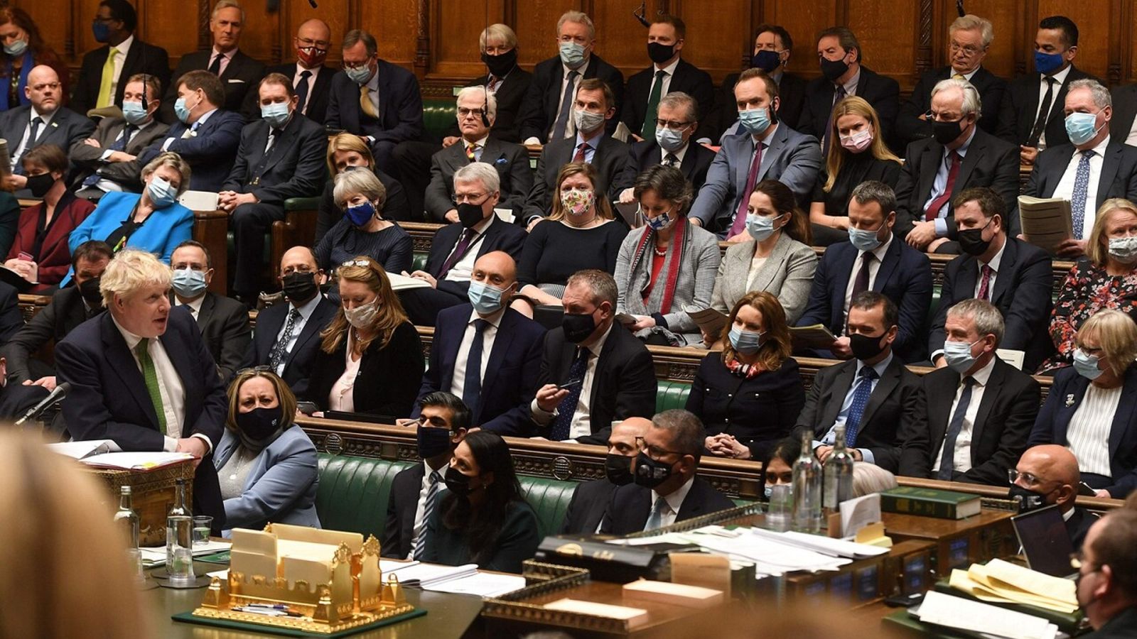 Diputados conservadores denuncian "chantaje" del gobierno de Johnson