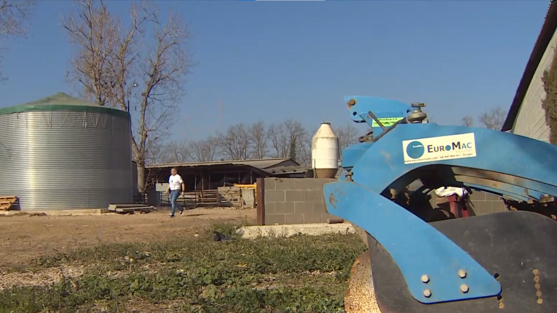 Bitcoins renovables: el proyecto de una granja catalana que obtiene energía  con los excrementos