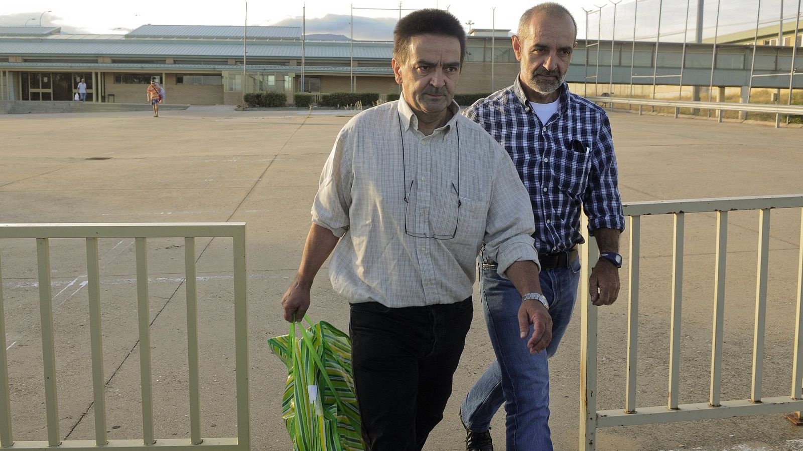 El exdirigente de ETA Ignacio de Gracia Arregi 'Iñaki de Rentería' (i)