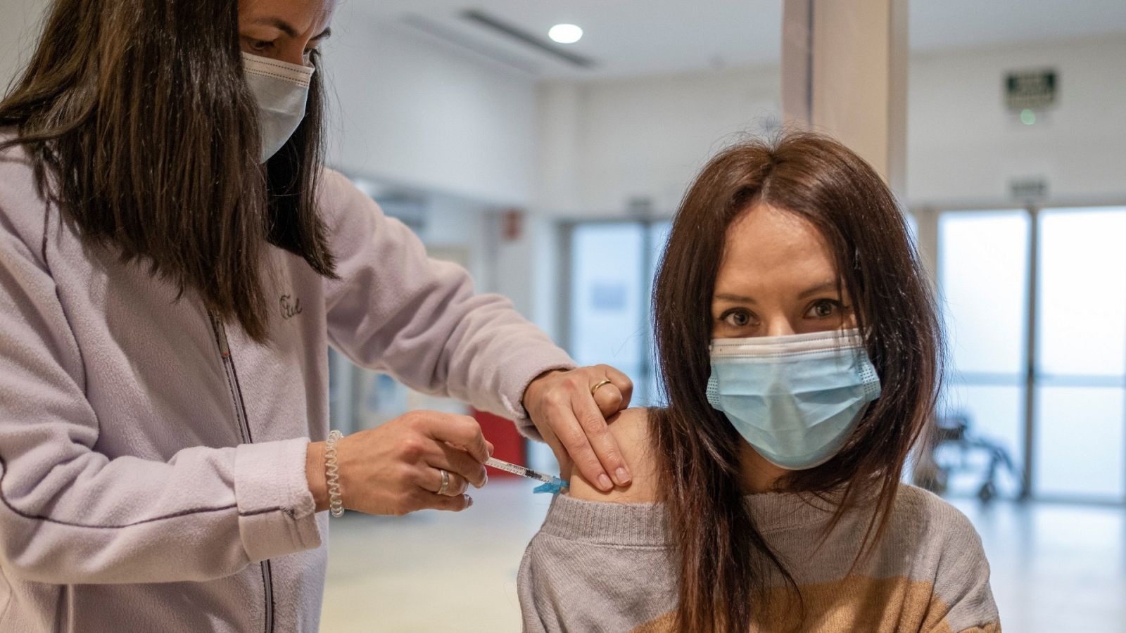 Vacunación frente a la COVID con tercera dosis