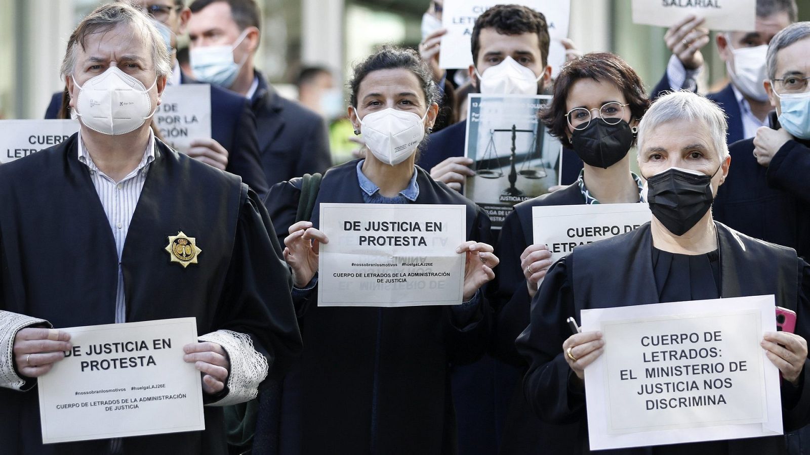 Letrados de la Administración de Justicia se han concentrado este miércoles con motivo de la huelga del sector