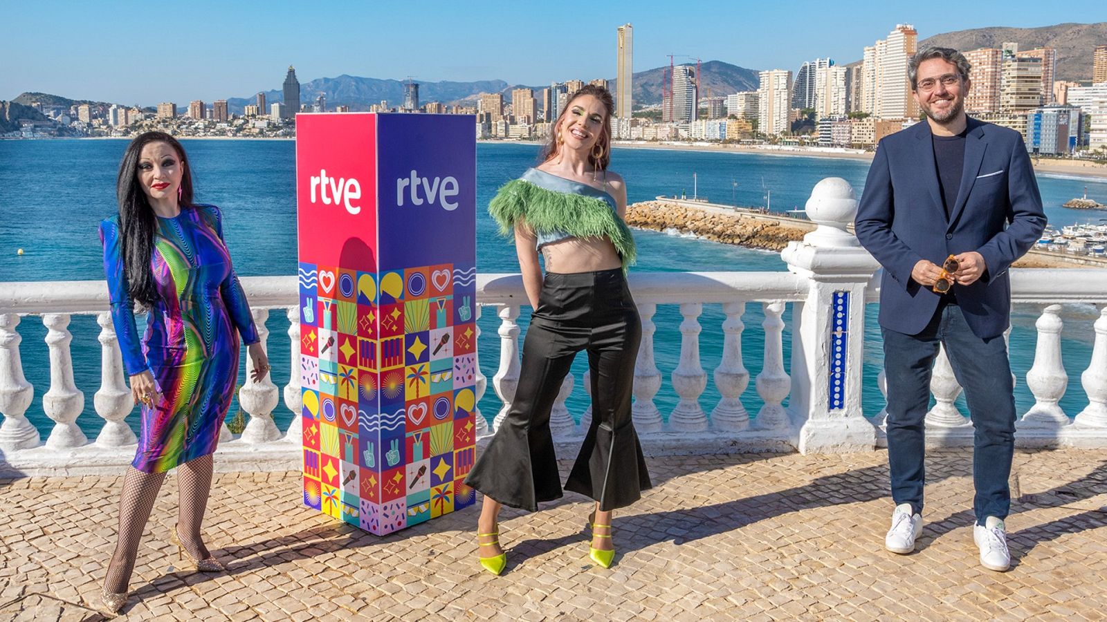 Alaska, Inés Hernand y Máximo Huerta, presentadores del Benidorm Fest