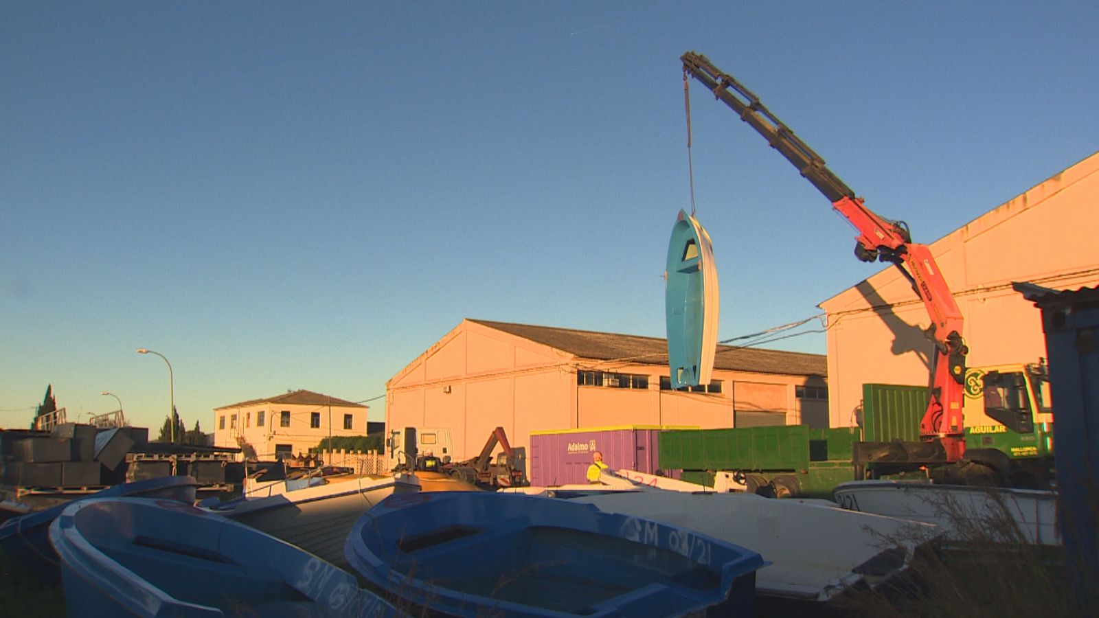 ctv-nag-bal-mll-destruccion-barcas-pateras-br-inf-tve frame 5718