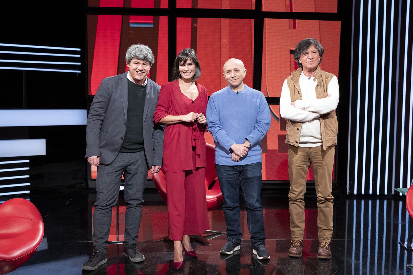 Elena S. Sánchez, con los protagonistas del coloquio
