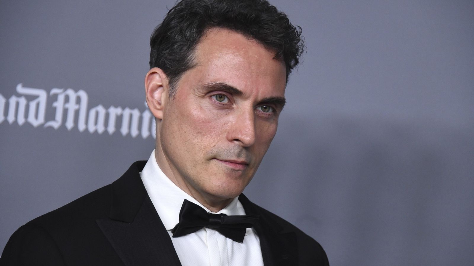 El actor Rufus Sewell