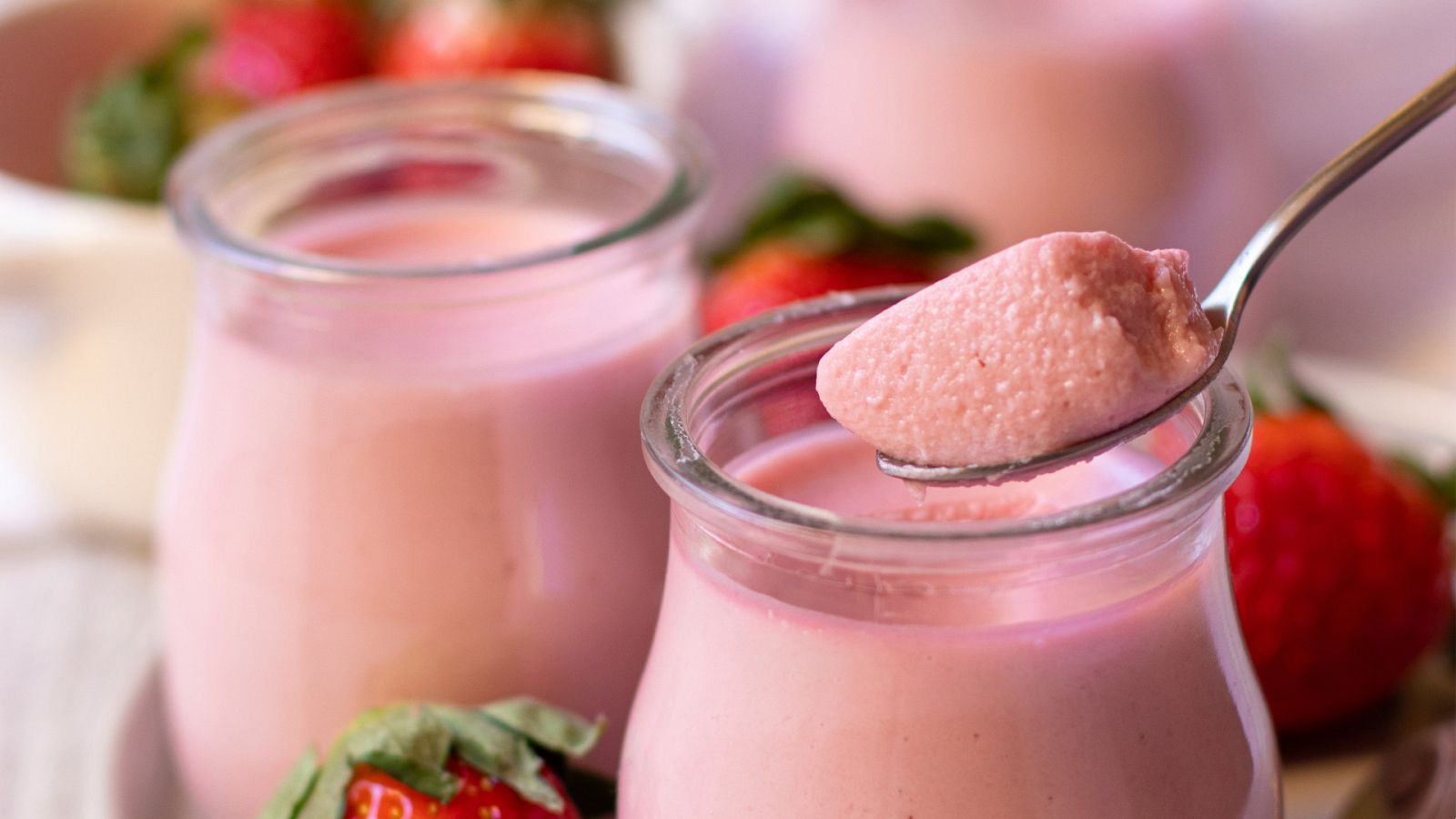 Receta de yogur de fresa Petifrís de Petit Fit