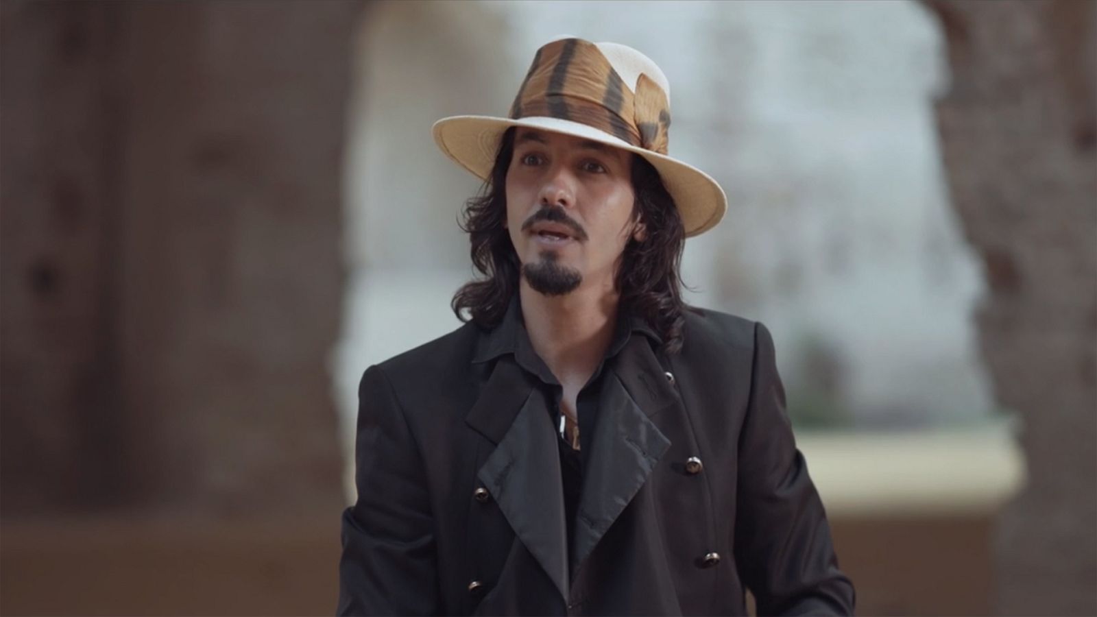 Farruquito entrevistado por Miguel Poveda en Caminos del flamenco