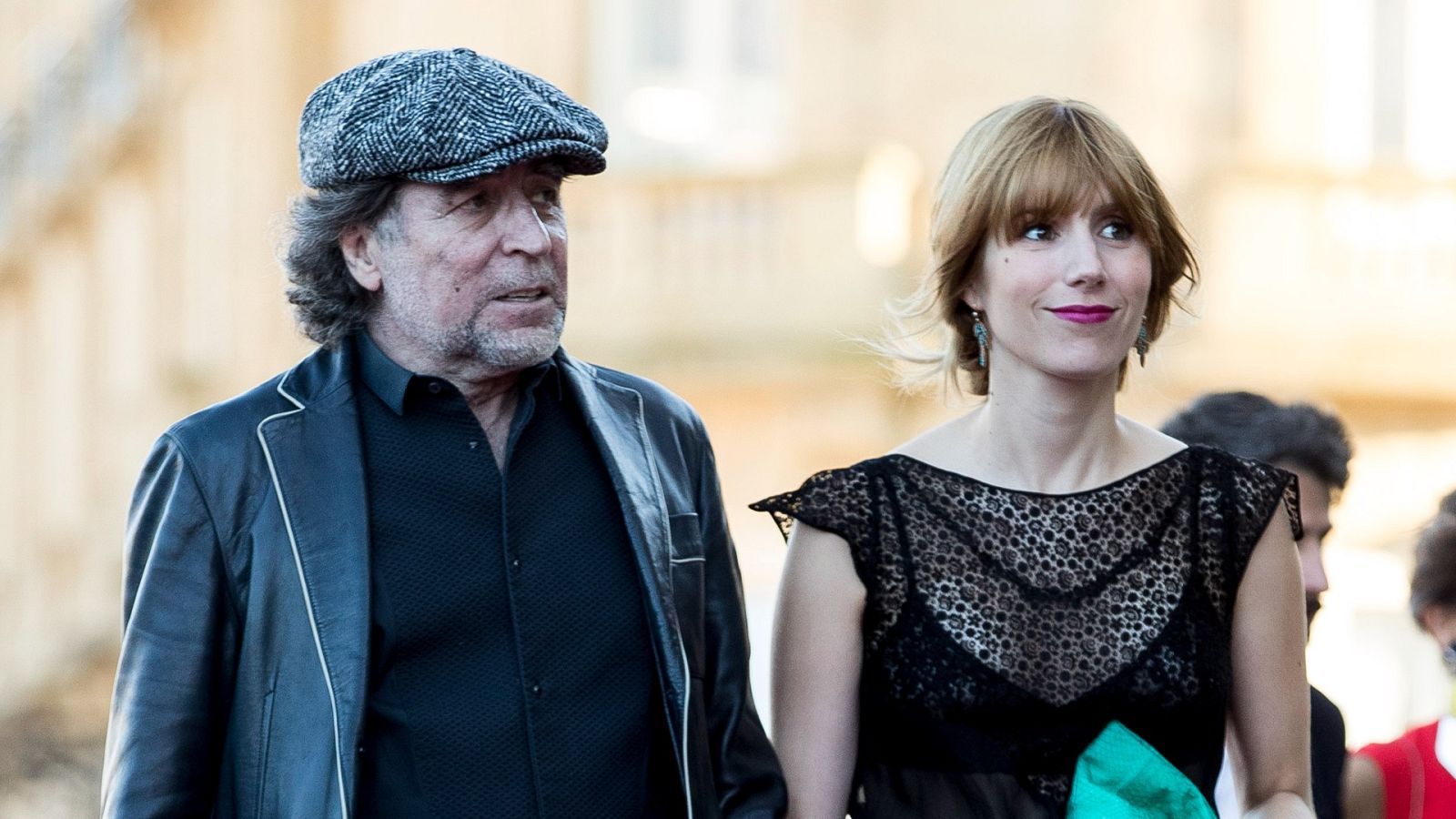 Joaquín Sabina y su hija Carmela Martínez Oliart