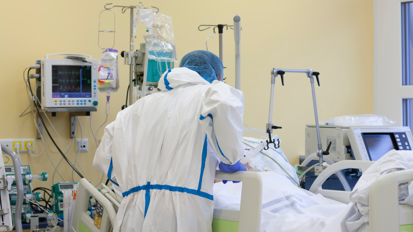 La explosión de contagios en la sexta ola ha hecho que ya sume más muertes que en la cuarta y en la quinta