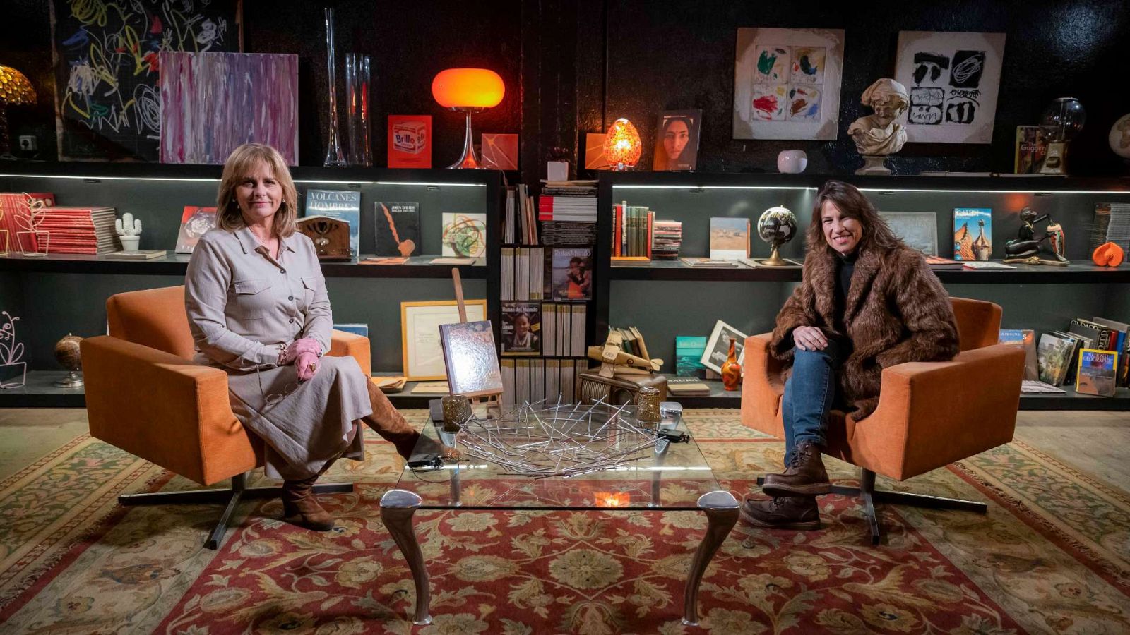 Anna Cler i Lídia Pujol abans de començar l'entrevista