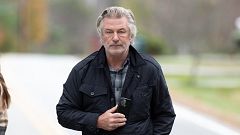 La familia de Halyna Hutchin, fallecida durante el rodaje de la película Rust, demanda a Alec Baldwin