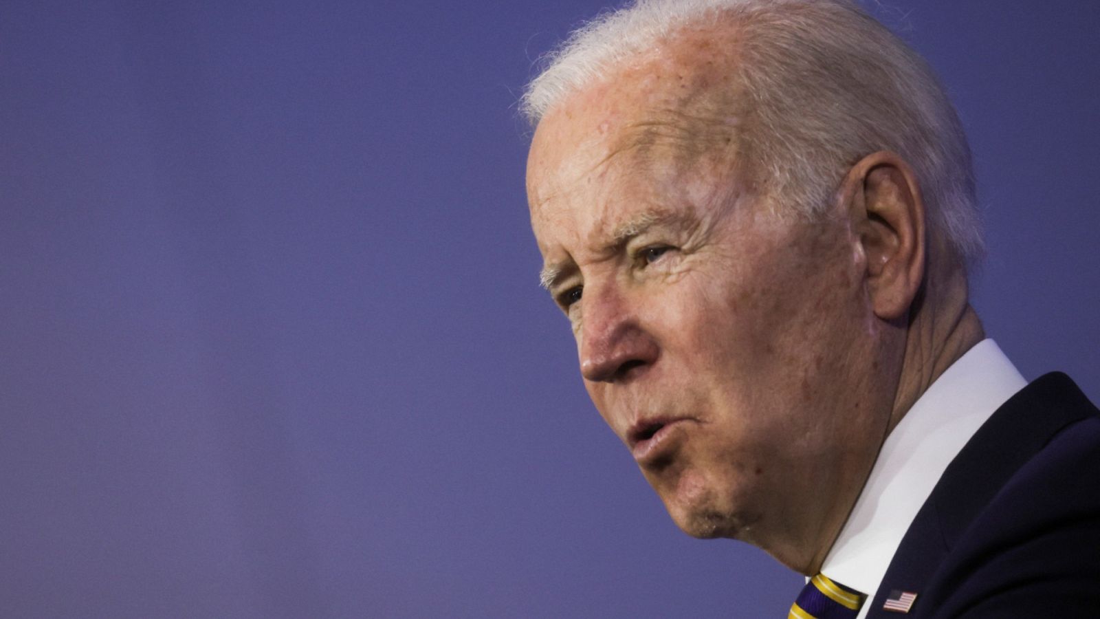 Biden aconseja a los estadounidenses que se vayan "ahora" de Ucrania