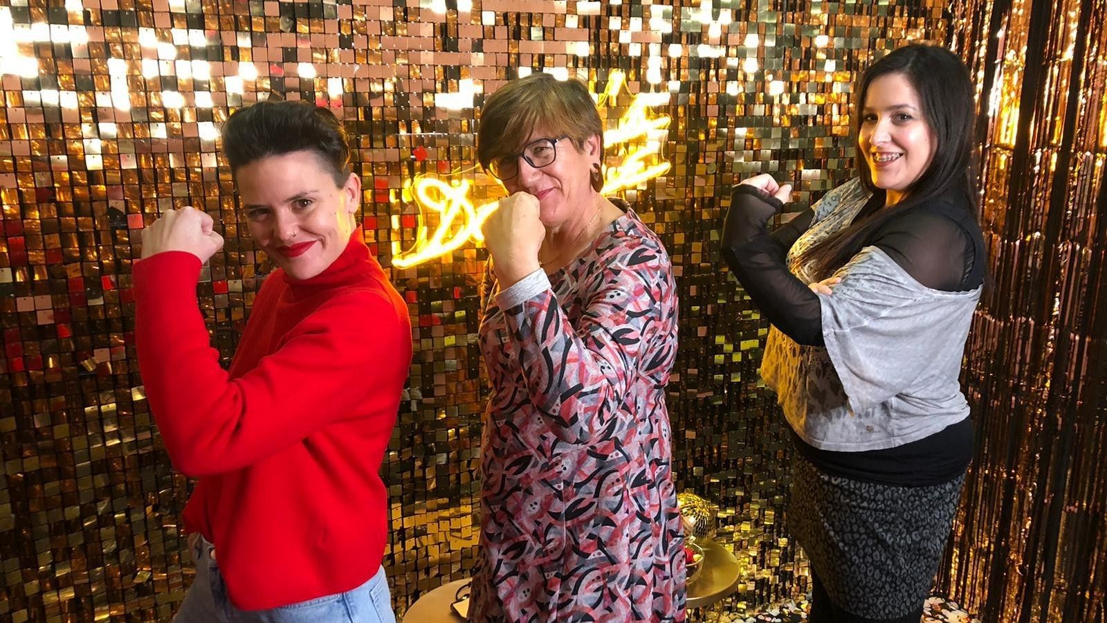 Mujeres que hablan de sexo