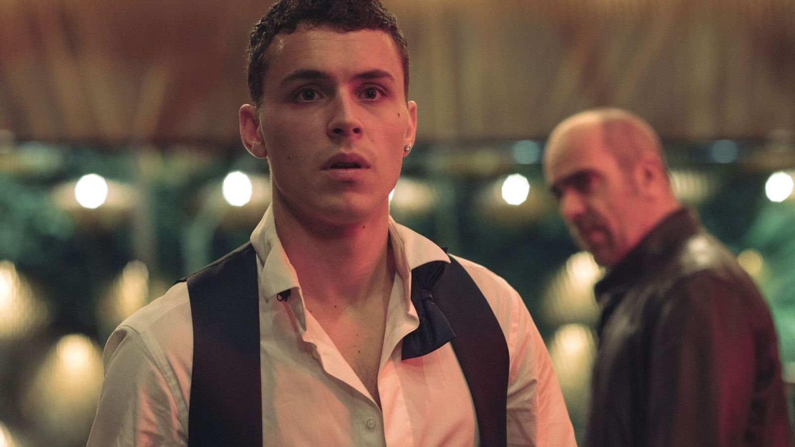 Arón Piper se mete en un problema que solo podrá solucionar Luis Tosar