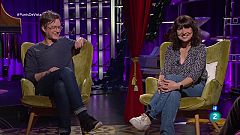 Experiment 'Terra baixa': a l'escenari, els actors escolten la versió que TVE va gravar fa 30 anys