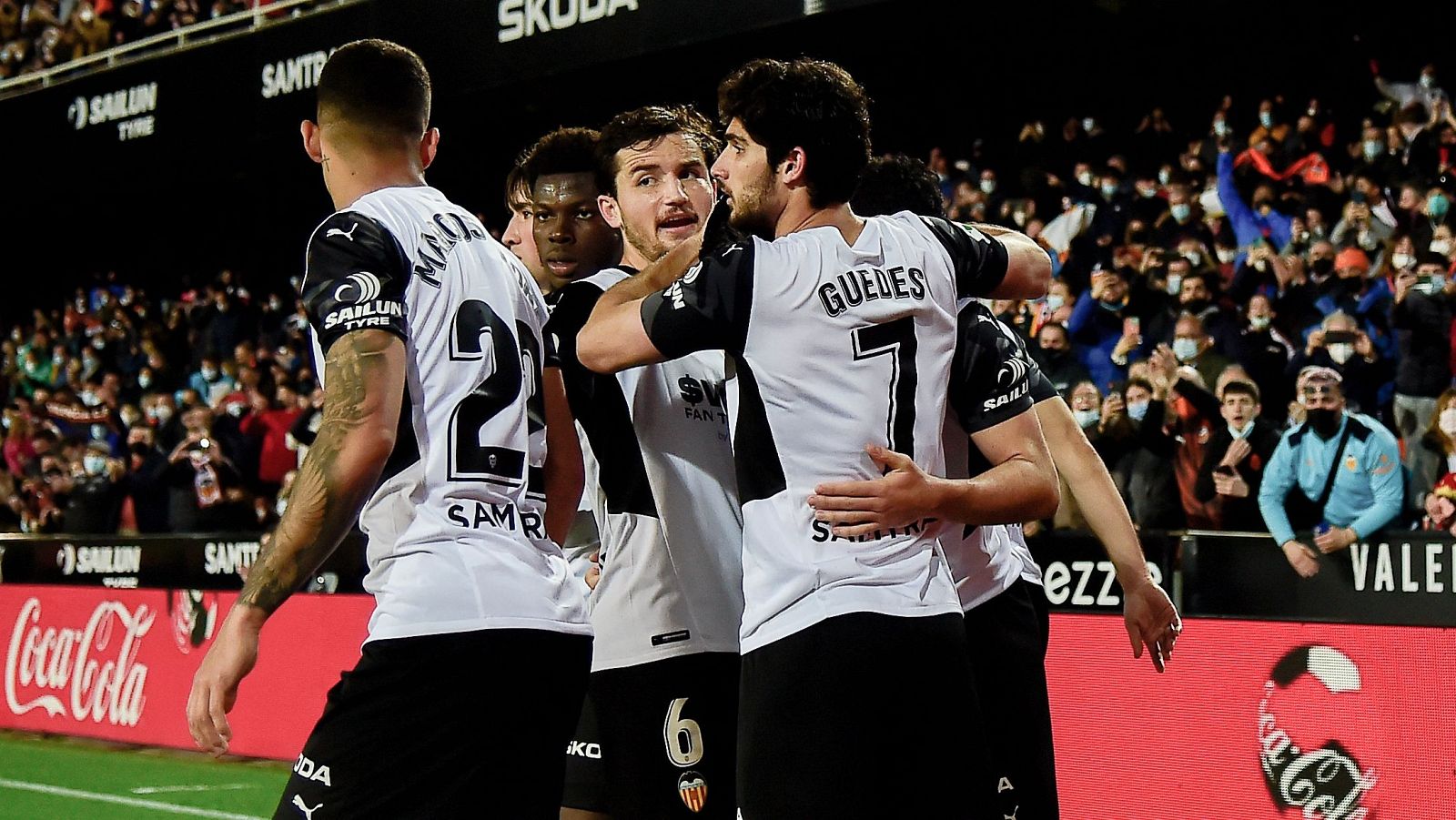 Goncalo Guedes celebra el gol ante el Granada