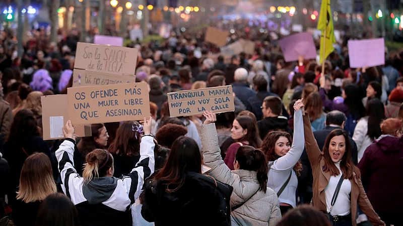 El feminismo marcha dividido: dos manifestaciones separan las posturas respecto a la prostitución y la 'ley trans' 