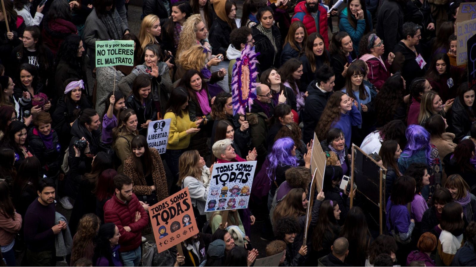 El Gobierno quiere convertir el feminismo en una "cuestión de Estado"