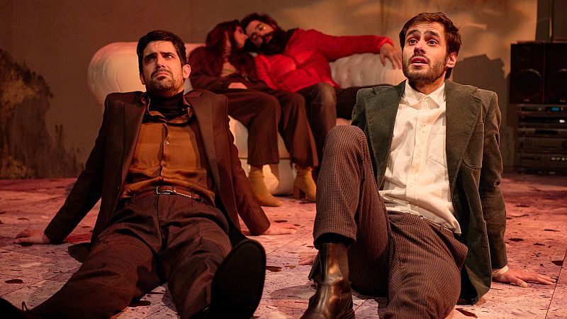 Francesco Carril y Fernando Delgado-Hierro interpretan y dirigen "El mal de la monta�a" de Santiago Loza