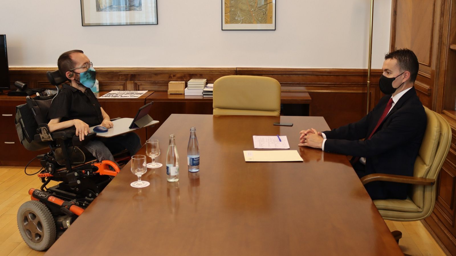 Reunión de Echenique con Gómez