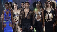 Andrés Velencoso hace historia: el primer modelo en lucir la lencería de Andrés Sardá