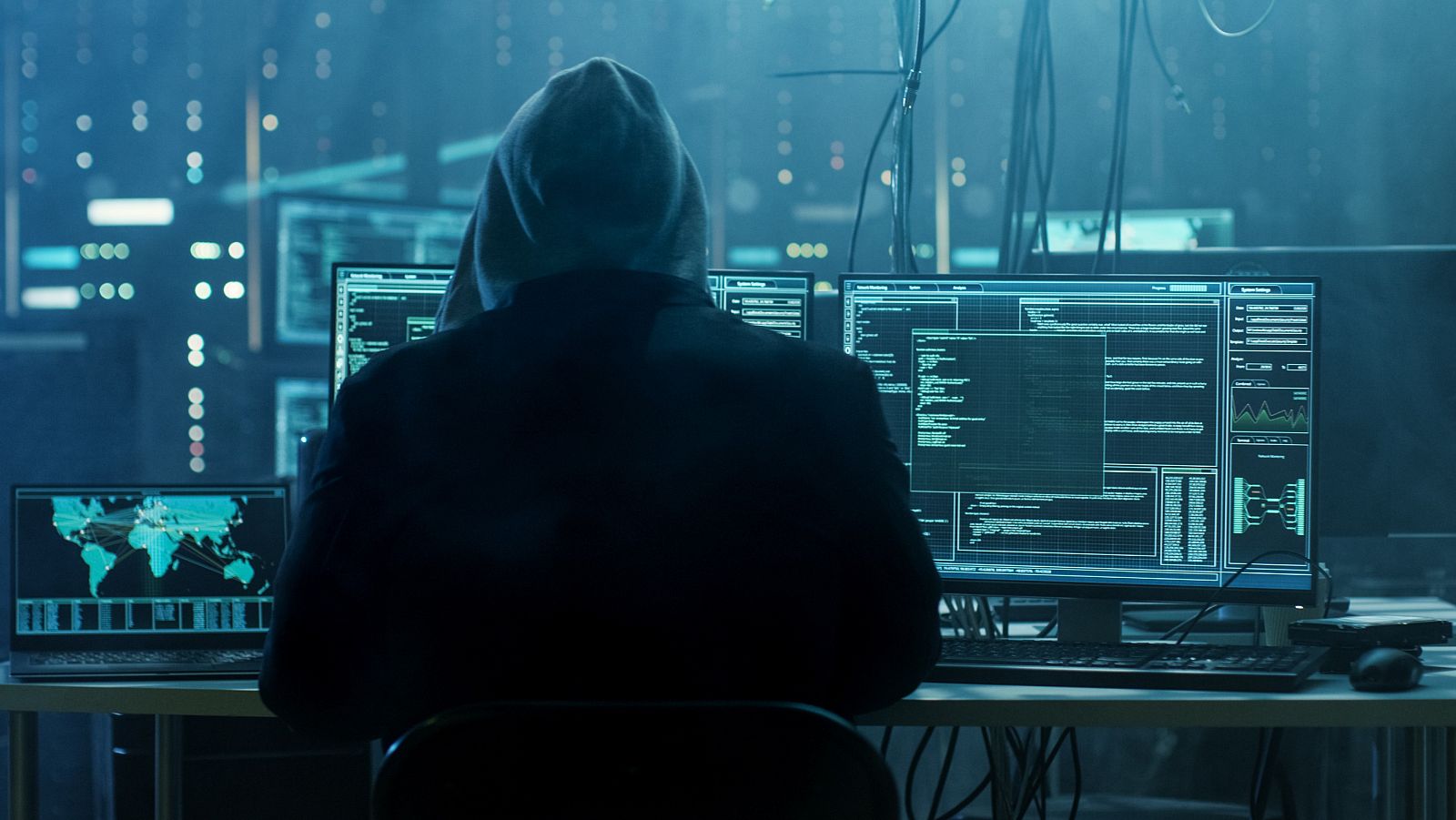 Las guerras híbridas se acompañan de ciberataques, desinformación y desestabilización.