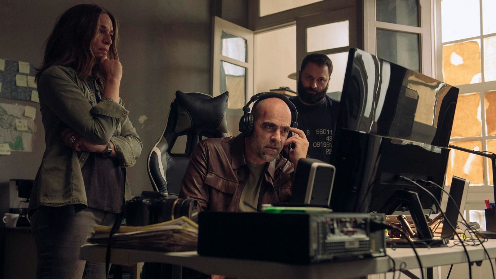 Escena 'Código emperador' (2022), un thriller producido por Vaca Films, con participación de RTVE