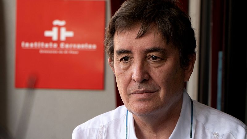 �Por qu� el marido de Almudena Grandes es "el mejor poeta vivo que tenemos"?