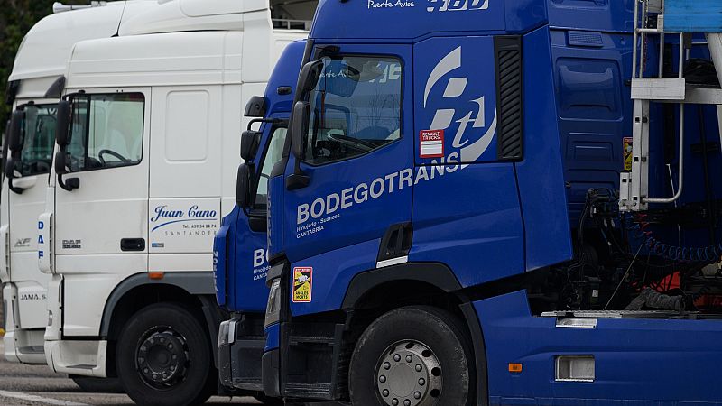 El Gobierno trata de alcanzar un acuerdo con los transportistas con ayudas directas al gasóleo
