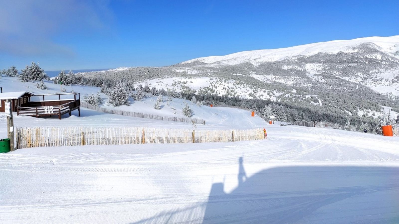 Al Port del Comte tenen 25 cm de neu nova (Sergi Mata)