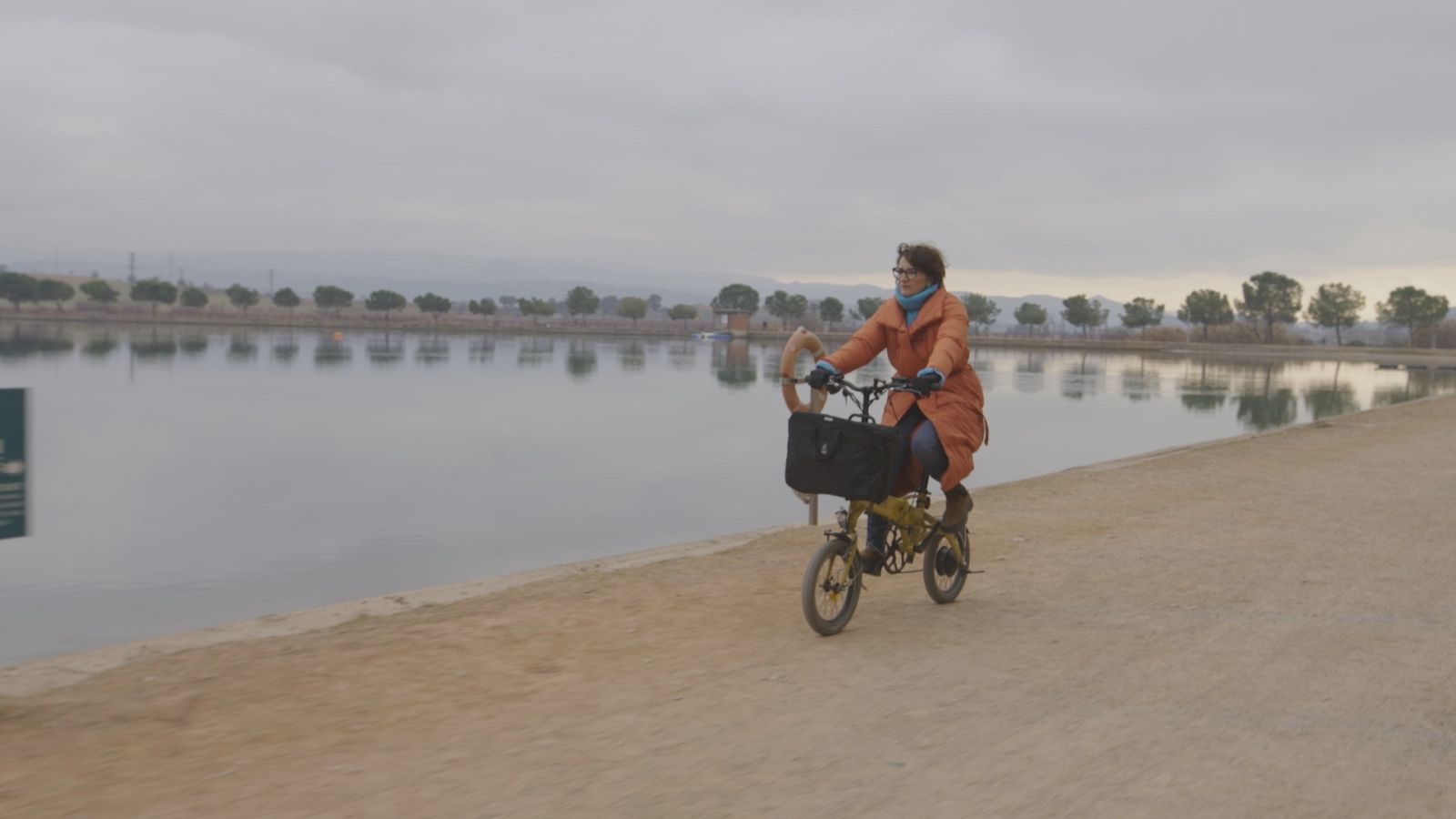 Sílvia Abril visita Manresa per aprendre a cuinar el bacallà a la manresana
