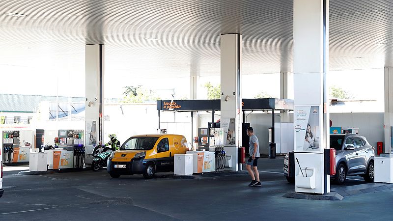 Las gasolineras podrán pedir desde este viernes el anticipo del descuento que tienen que aplicar a los carburantes