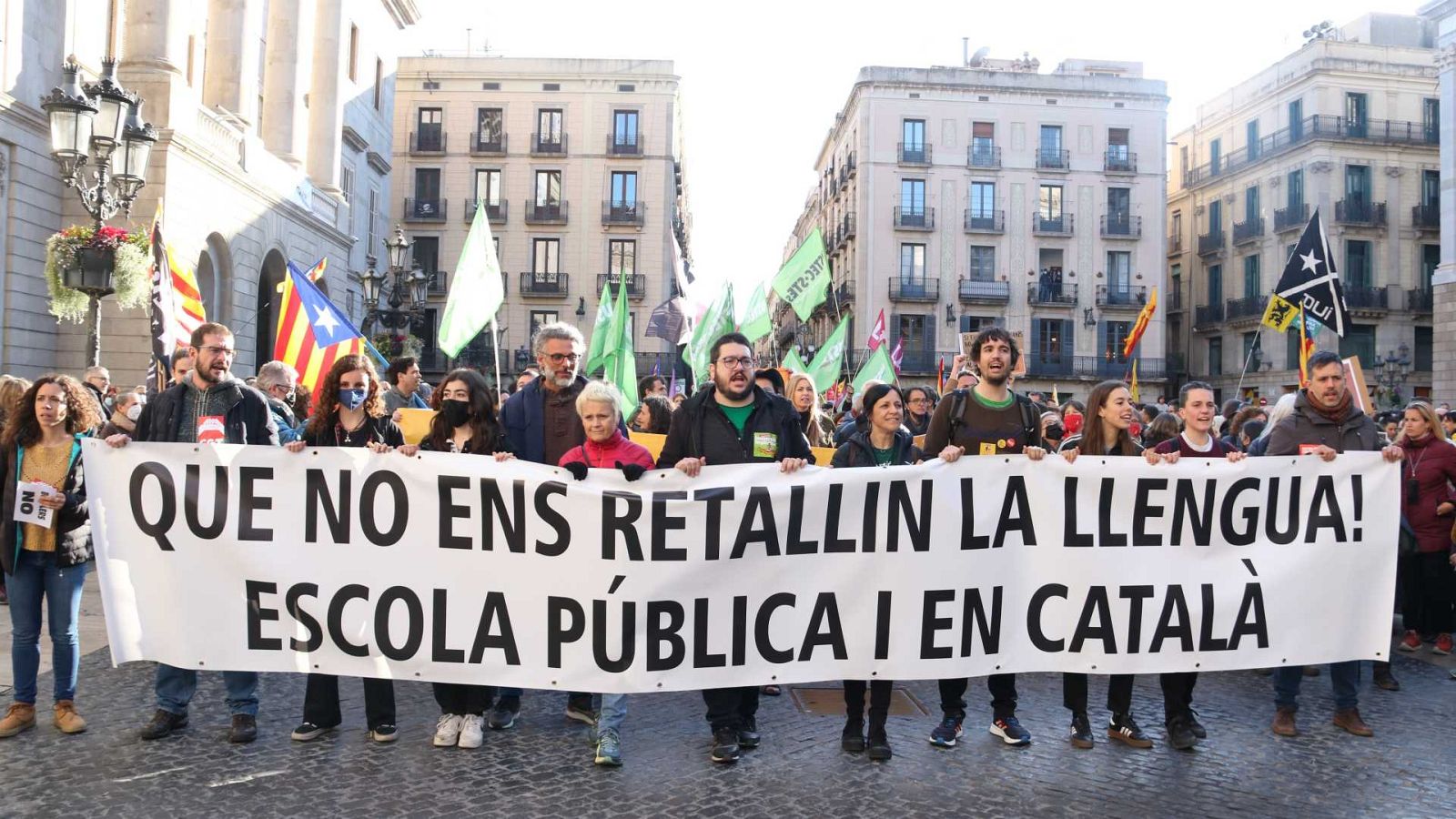 Manifestació a Barcelona en defensa de la llengua catalana a l'escola