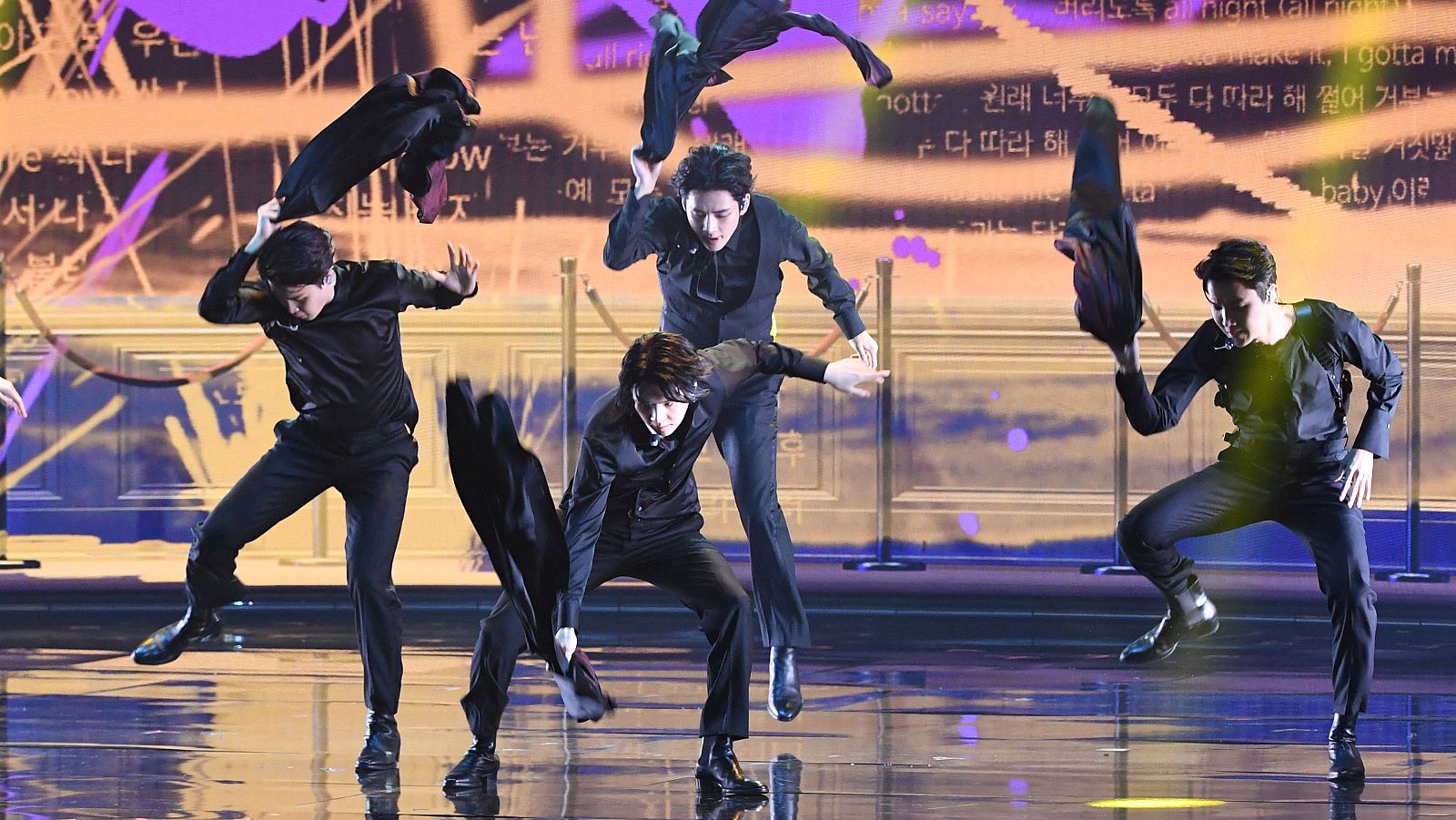 Actuación de la banda surcoreana BTS.
