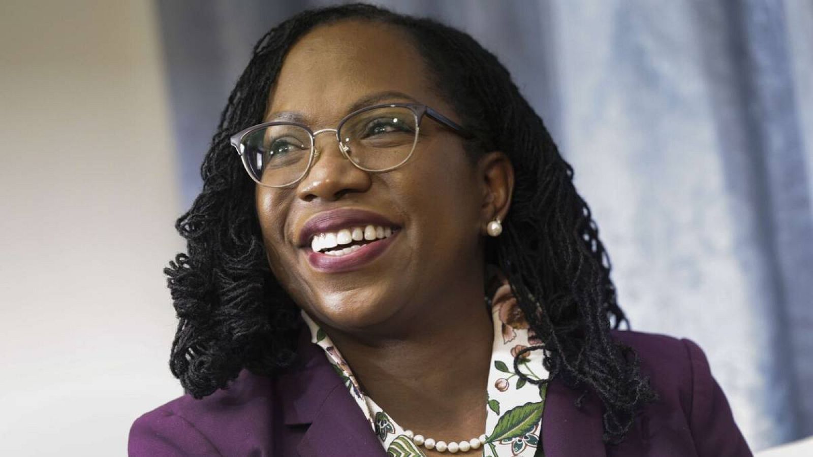 El Senado de EE.UU. da un paso más para confirmar a la juez elegida por Biden para el Supremo