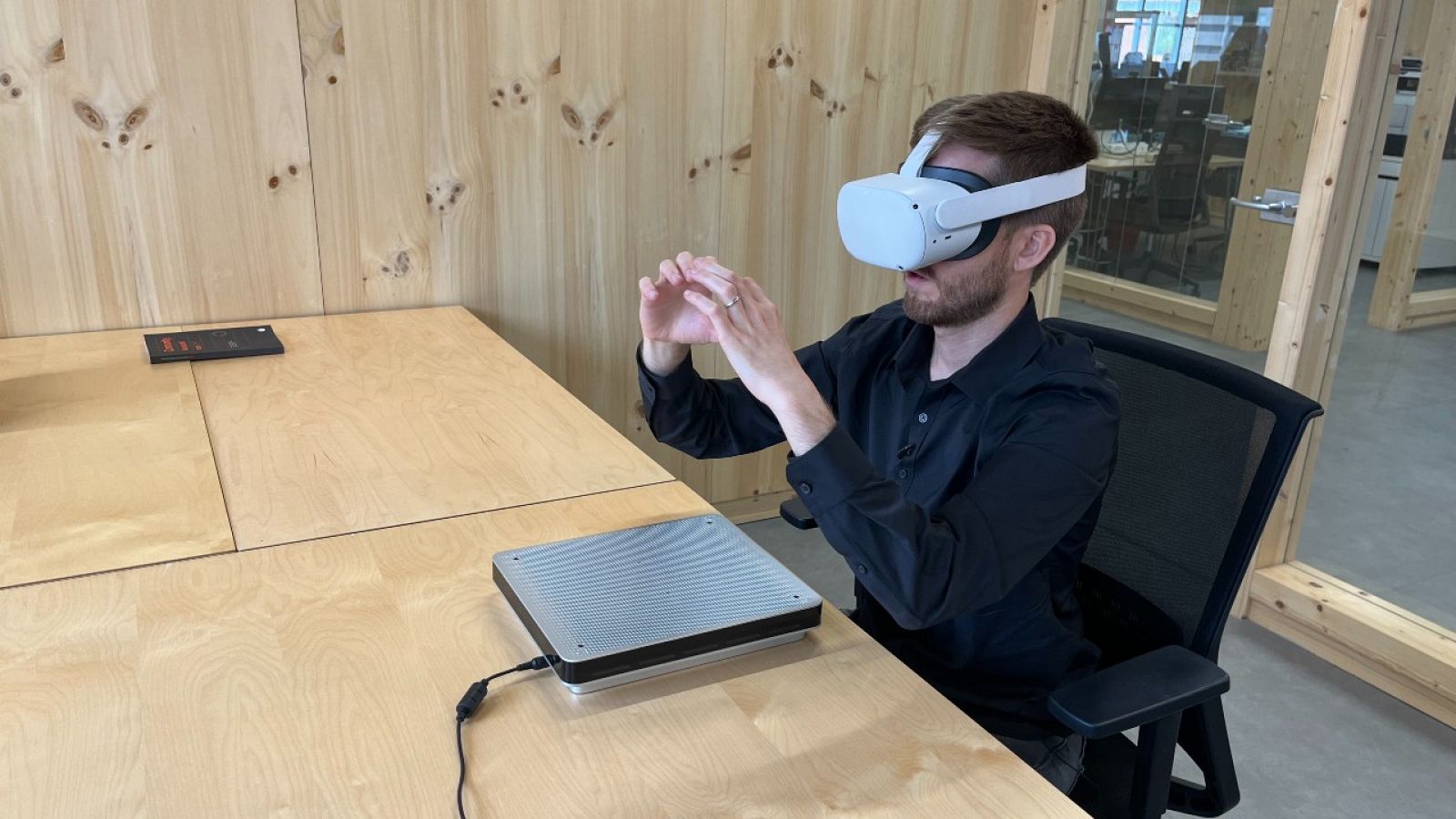 Isaac Castro, creador de un sistema táctil en el mundo virtual