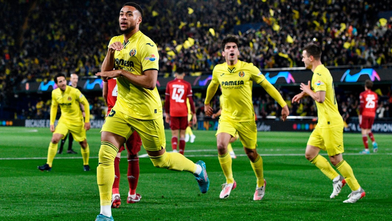 El Villarreal se agiganta ante el Bayern en La Cerámica