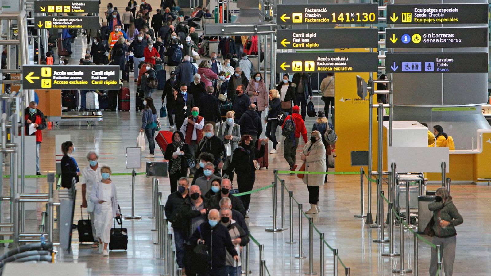 Vista del aeropuerto Alicante-Elche Miguel Hernández, que encara la inminente Semana Santa con buenas expectativas