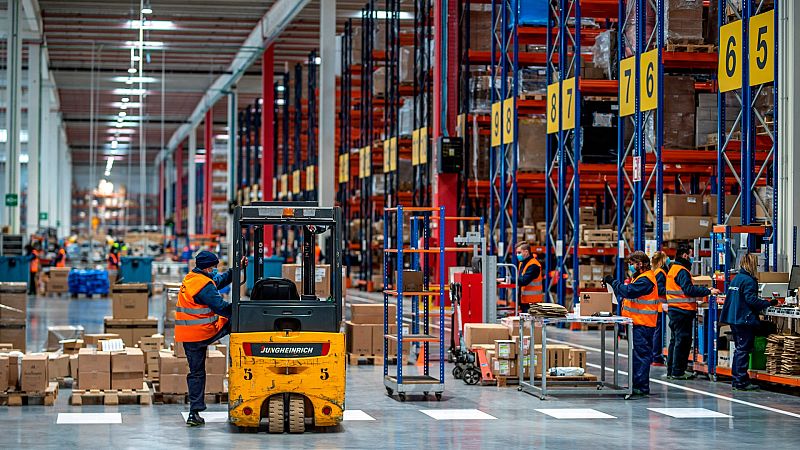 El FMI recorta un punto el crecimiento previsto para España este año, hasta el 4,8%, por la guerra en Ucrania y la inflación