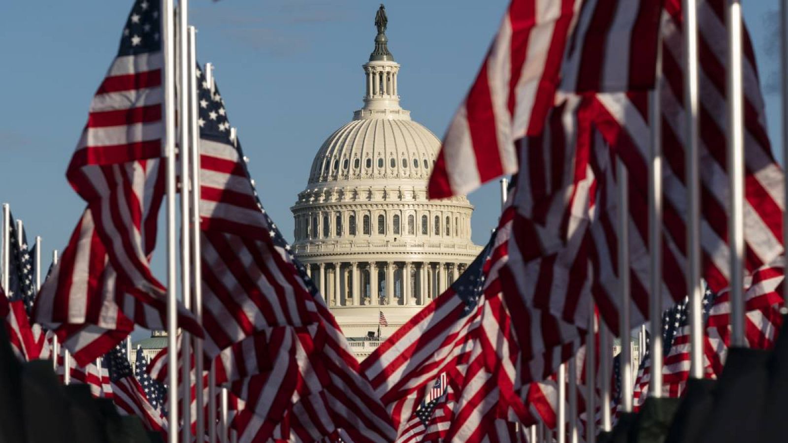Evacúan brevemente el Capitolio de EE.UU. por una falsa alarma de amenaza aérea