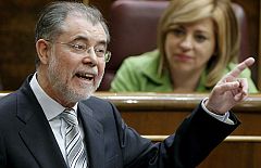 Fernández Bermejo: "Yo no dimito, claro que no dimito, porque tengo que trabajar por España"