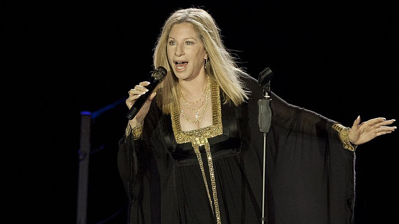 Barbra Streisand, Sara Carbonero y Pamela Anderson: mujeres icono del coraz�n