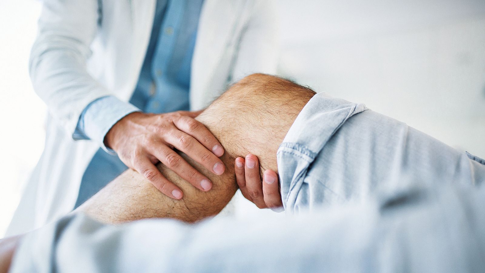 Un cartílago dañado puede provocar artrosis prematura y, a la larga, desembocar en una prótesis.