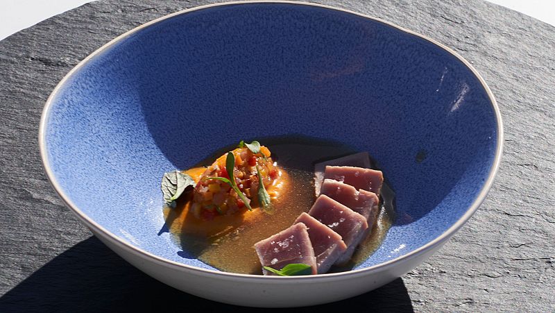 Receta de tataki de at�n, dashi y escabeche