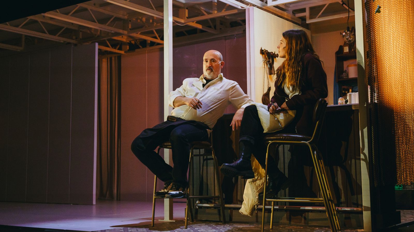 Javier Cámara y Bárbara Lennie en 'Los farsantes', obra de teatro de Pablo Remón