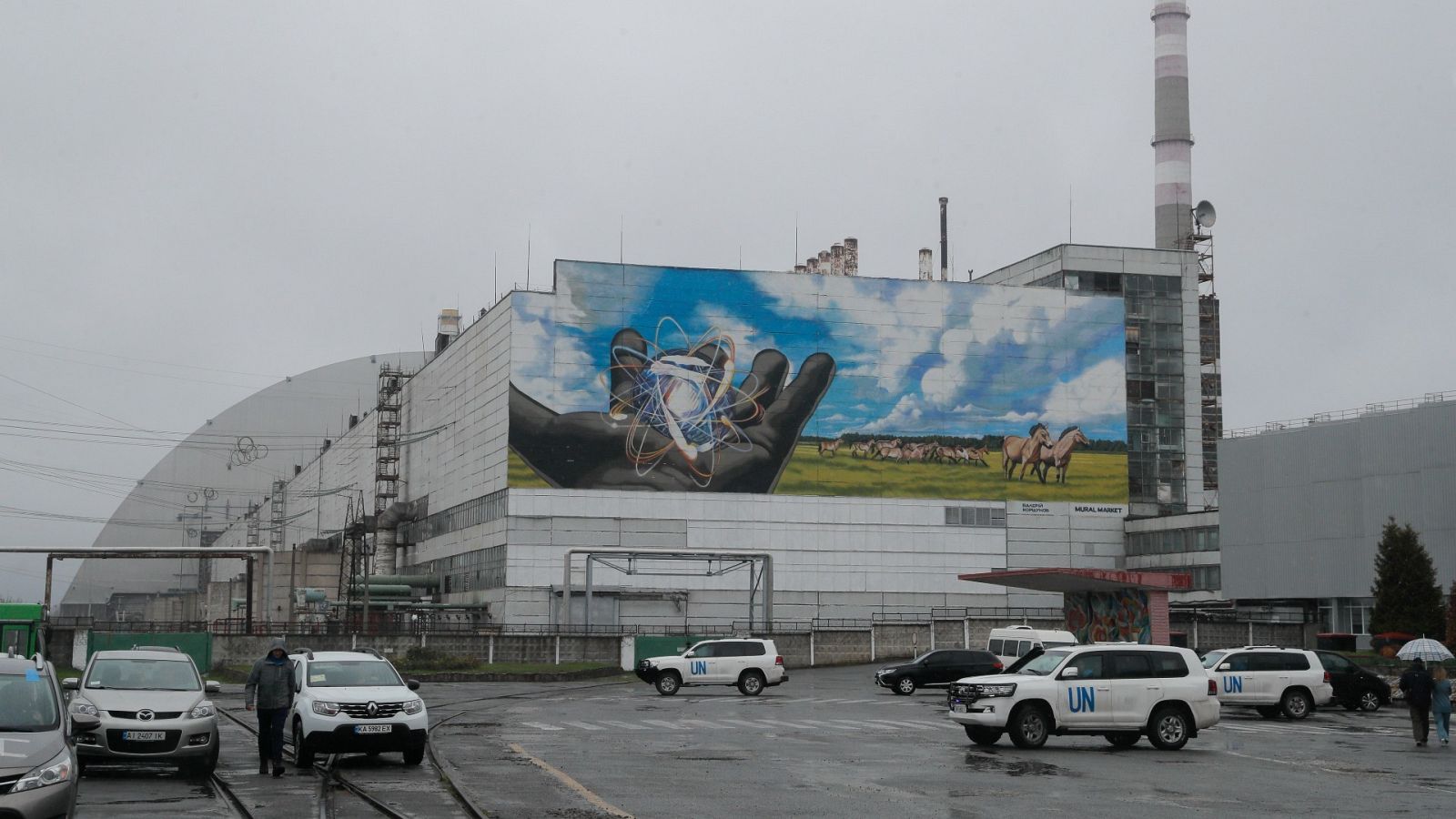 Imagen de la entrada de la central nuclear de Chernóbil