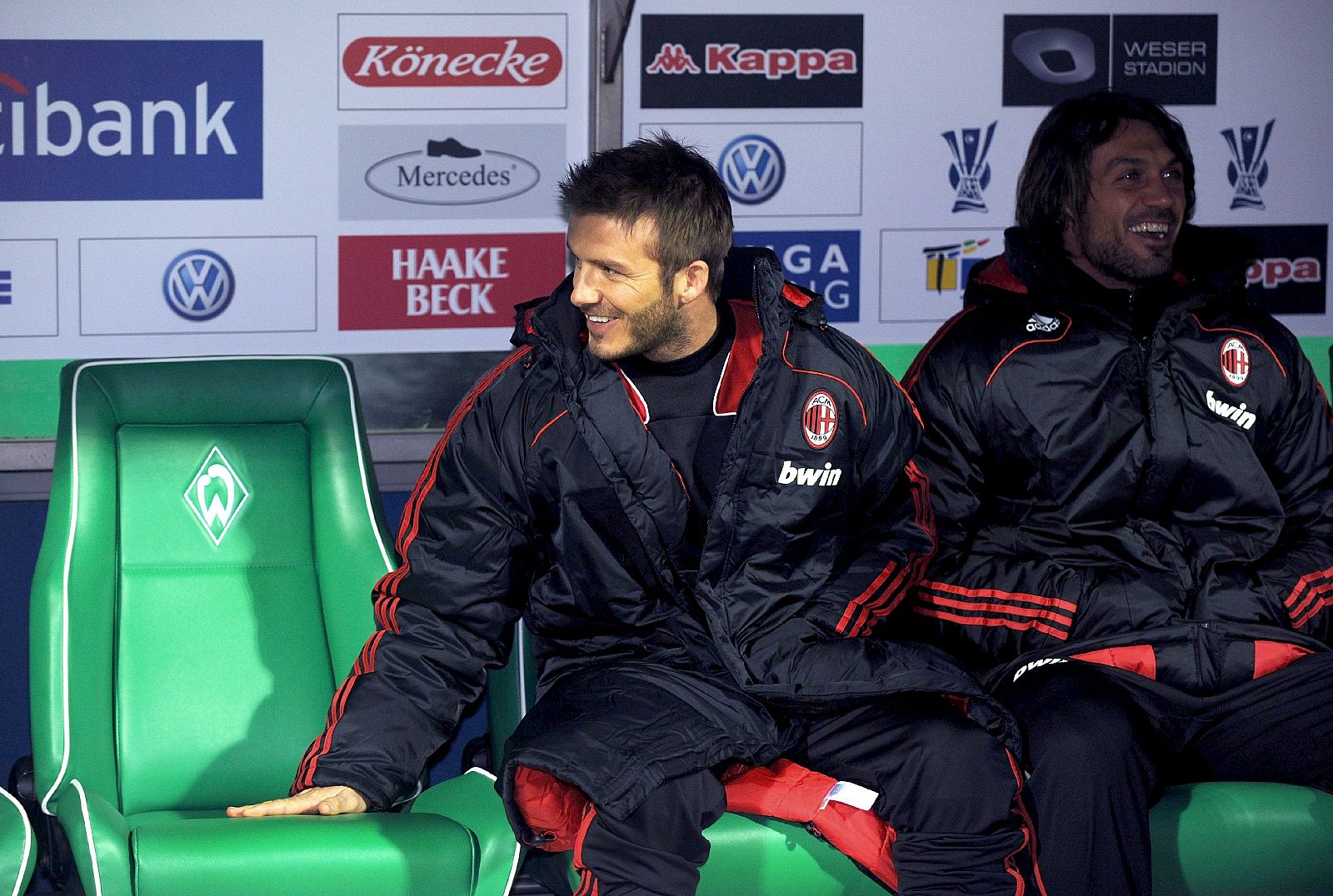 David Beckham, en el banquillo del Milan en Copa de la Uefa