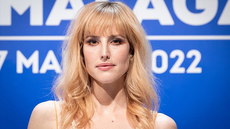 Natalia de Molina se mira ante el 'espejo' en su nueva película 