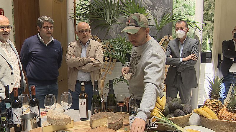 Los productos de Gran Canaria seducen al chef Dabiz Mu�oz